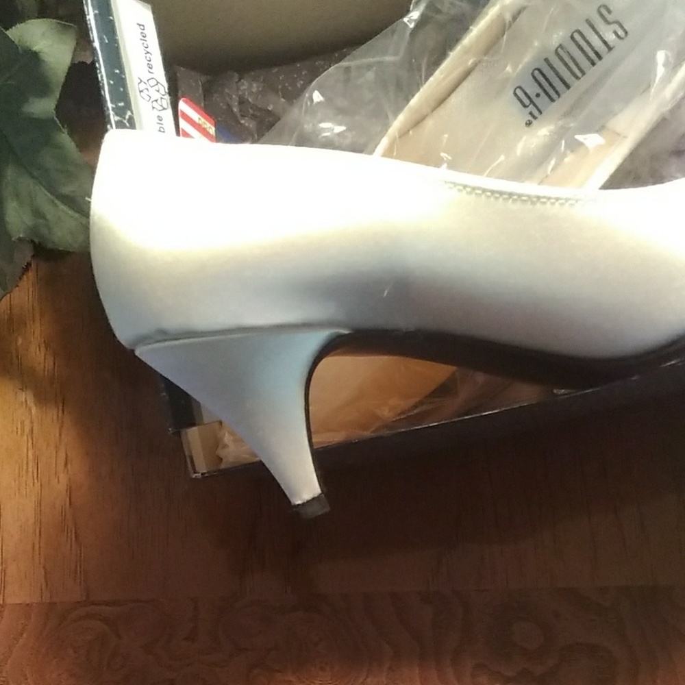 Studio 6 pumps - Picture 5 of 5